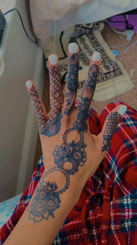 Cilaan Saar Fashion, Somali Henna Designs Simple, Somali Wedding Henna, Henna Designs Sudanese, Black Henna Designs Somali, Somali Henna, Mehndi Tattoos, Wedding Henna Designs, Henna Inspiration