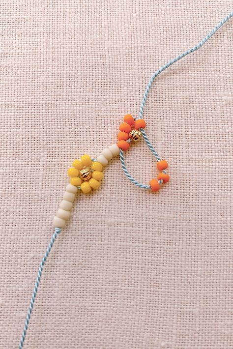 DIY Beaded Daisy Chain Bracelet - Honestly WTF Beaded Daisy Chain, Daisy Chain Bracelet, Beaded Daisy, Handcrafted Beaded Jewelry, Beaded Necklace Diy, Diy Bracelets Easy, Indian History, Beaded Jewelry Patterns, Beaded Bracelets Diy