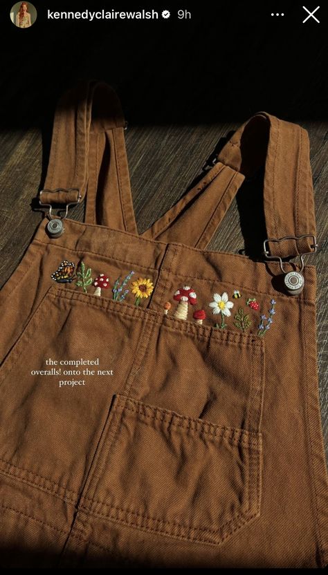 Overalls Aesthetic, Cute Overalls, Clothes Embroidery Diy, Embroidery On Clothes, Cute Embroidery, Embroidered Clothes, Embroidered Jeans, Embroidery Ideas, Alternative Outfits