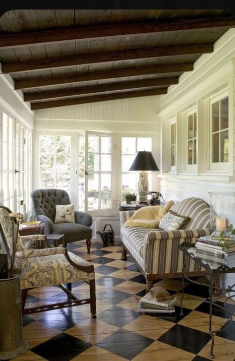 Traditional Porch, Sunroom Designs, Painted Floor, House With Porch, Painted Floors, A Living Room, Home Fashion, Home Interior, Home Design