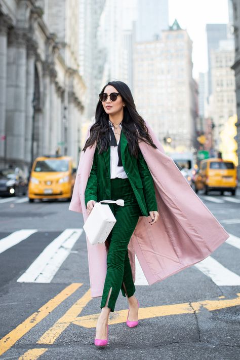 Color Story - Fall Outfits in Pink and Green - Wendy's Lookbook Wendy Nguyen, Female Suit, Wendy's Lookbook, All Black Looks, Moda Chic, Mark Cross, Green Suit, Pink Suit, Power Dressing