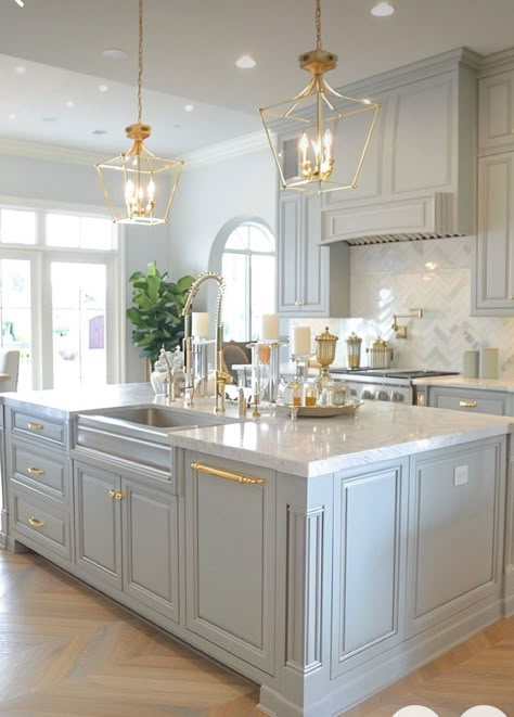 Gorgeous Kitchens Luxe, Modern Country House Kitchen, Dream Kitchen Design Luxury Modern, Modern Kitchen Design Luxury 2025, Dream Kitchen Ideas Luxury Modern, Beautiful Kitchens Luxury Modern, Elegant Kitchens Luxury, Elegant Kitchen Ideas, Dream Kitchen Design Luxury