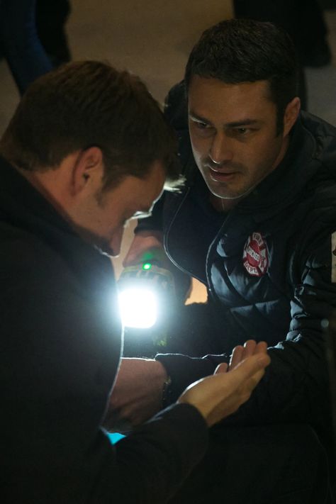 Joe Cruz, Taylor Kinney Chicago Fire, Chicago Fire Department, Jesse Spencer, Chicago Winter, Lauren German, Chicago Family, Taylor Kinney, Night Photo