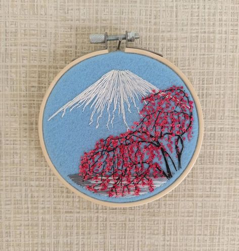 Interesting Embroidery, Embroidery Landscape, Nautical Embroidery, Embroidery Decor, Landscape Embroidery, Moon Cross Stitch, Dragon Black, Embroidery Wall, Embroidery Wall Art