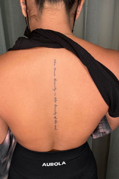 Ephemeral Tattoo, Back Tattoo Women Spine, Back Tattoos Spine, Feminine Back Tattoos, Neck Tattoos Women, Writing Tattoos, Spine Tattoos For Women, Stylist Tattoos, Tattoo Script