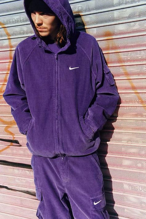 Fall Jackets Outfit, Supreme X Nike, Supreme Nike, Winter Outfits Aesthetic, Fit Men, Retro Sneakers, Streetwear Men Outfits, Warm Jacket, Slim Fit Men