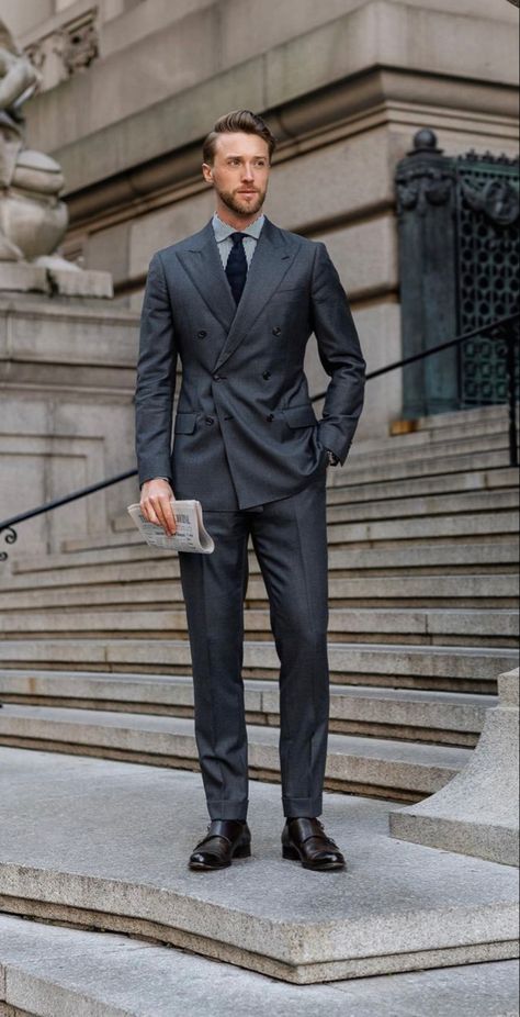 Men Graduation Outfit, Groom And Groomsmen Suits, Grey Suit Men, Suit Combinations, Charcoal Suit, Suits Men Business, Classy Suits, Formal Mens Fashion, Designer Suits For Men