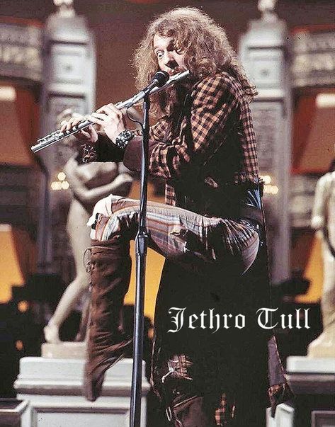 Ian Anderson, Tin Whistle, Jethro Tull, Classic Rock And Roll, Musica Rock, Progressive Rock, Rock Legends, Eric Clapton, Van Halen