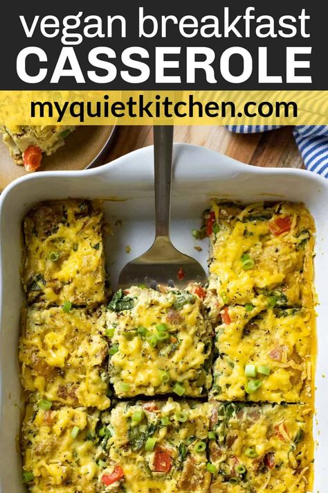 This cheesy vegan breakfast casserole features the most delicious tofu "egg," hearty sourdough, veggies, and vegan sausage. It's a great way to feed a crowd and perfect for weekend brunch and holiday breakfasts. And leftovers taste amazing! Vegan Breakfast Bake, Wfpb Breakfast, Vegan Breakfast Recipes Easy, Vegan Breakfast Casserole, Tofu Breakfast, Wfpb Diet, Plant Based Recipes Breakfast, Vegan Casserole, Vegan Breakfasts