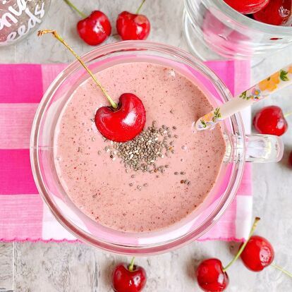 Smoothie With Ginger, Ginger Smoothie Recipes, Chia Seed Coconut Milk, Cherry Smoothie, Ginger Smoothie, Living My Best Life, Life Right Now, Frozen Cherries, My Best Life