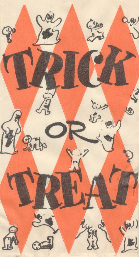 Vintage Posters Halloween, Iphone Wallpaper Halloween Vintage, Halloween Poster Vintage, Vintage Halloween Wallpaper Backgrounds, Halloween Retro Wallpaper, Vintage Trick Or Treat Bags, Vintage Trick Or Treat, 1950s Halloween Aesthetic, 60s Halloween Aesthetic