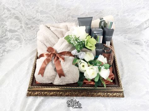 Towel Packing Ideas For Wedding, Seserahan Mukena, Bridal Hamper, Seserahan Rustic, Wedding Dala, Wedding Hantaran, Wedding Towel Cakes, Kotak Hantaran, Wedding Car Deco