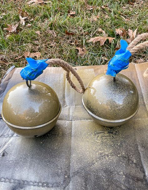 Giant Bells Christmas Decor, Diy Giant Sleigh Bells, Diy Sleigh, Sleigh Bells Decorations, Giant Jingle Bells Christmas Decor, Christmas Bells Diy, Sleigh Bell Decor, Big Jingle Bell Decor, Vintage Sleigh Bells