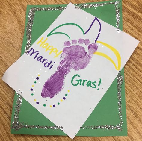 Mardi Gras Footprint Art, Mardi Gras Art For Toddlers, Mardi Gras Activities For Toddlers, Mardi Gras Handprint Crafts, Mardi Gras Toddler Crafts, Mardi Gras Preschool Activities, Mardi Gras Art Projects For Kids, Mardi Gras Crafts For Kids Preschool, Mardi Gras Crafts For Toddlers