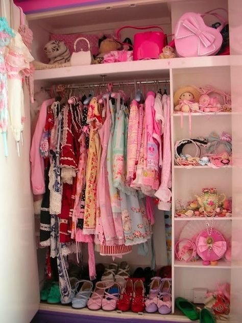 Kawaii Bedrooms, Kawaii Closet, Girly Wardrobe, Bed Dolls, Japanese Bedroom, Kawaii Bedroom, Otaku Room, Princess Bed, Dekorasi Kamar Tidur