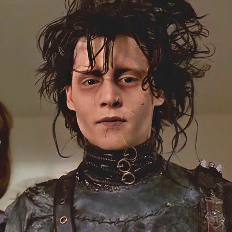 Goth Movies, Edward Scissor, Scissor Hands, Johnny Depp Characters, Barnabas Collins, Tim Burton Films, Tim Burton Movie, Edward Scissorhands, Sweeney Todd