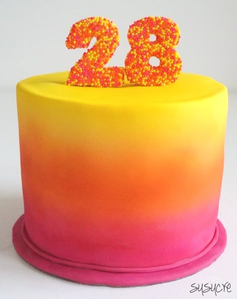 Tequila Sunrise Cake, Sun Shaped Cake, Sunset Cake Ideas Birthday, Sunset Birthday Cake, Pink And Orange Birthday Cake, Pink And Orange Cake, Orange Color Cake, Ombre Rose Cake, Ombre Ruffle Cake