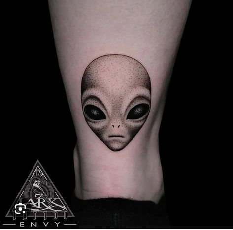 Alien Minimalist Tattoo, Alien Face Tattoo, Extraterrestrial Tattoos, Small Alien Tattoo, Scifi Tattoo, Spaceman Tattoo, Alien Tattoo Design, Alien Tattoo Ideas, Lark Tattoo