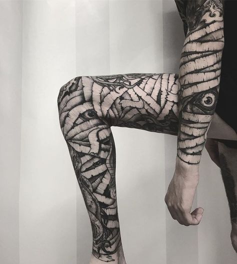 Back Of Leg Tattoos Men, Abstract Tattoo Men, Back Leg Tattoo, Crazy Tattoo Ideas, Mummy Tattoo, Tattoo Art Ideas, Torso Tattoos, Wicked Tattoos, Scary Tattoos