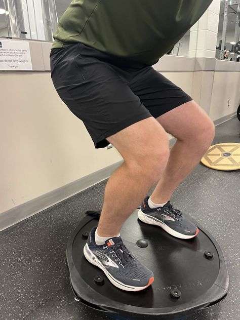 Chronic Ankle Instability Exercises - Rehab 49 Quad Muscle, Stiff Hips, Glute Strengthening, Patellofemoral Pain Syndrome, Quad Muscles, Ankle Stability, Sports Physical Therapy, Inner Knee Pain, Ligament Injury