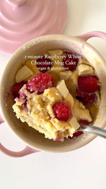 White Chocolate Mug Cake, Mug Cake Vegan, Mugcake Recipe, Easy Gluten Free Recipes, Chip Mug, Raspberry White Chocolate, Gluten Free Flour Mix, Chocolate Mug Cake, Vegan White Chocolate