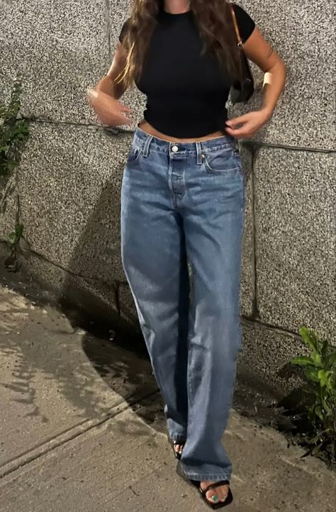 simple spring outfit, baby tee with baggy jeans, easy outfit, outfit idea, ootd pic, instagram story content, outfit pic, Style Low Rise Jeans, Womens Baggy Jeans, Instagram Story Content, Baby Tee Outfit, Story Content, Simple Spring Outfits, Winter Fit, Fall Fit, Simple Fits