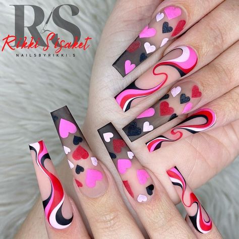 Rikki Sisaket 🇱🇦🇱🇦 on Instagram: “I do the same thing I told you that I never would I told you I'd change, even when I knew I never could Know that I can't find nobody else…” Long Press On Nails, Valentine Nail Art, Cute Spring Nails, Floral Nail, Nail Designs Valentines, Nail Art Kit, Nail Patterns, Womens Nails, Nail Designs Spring