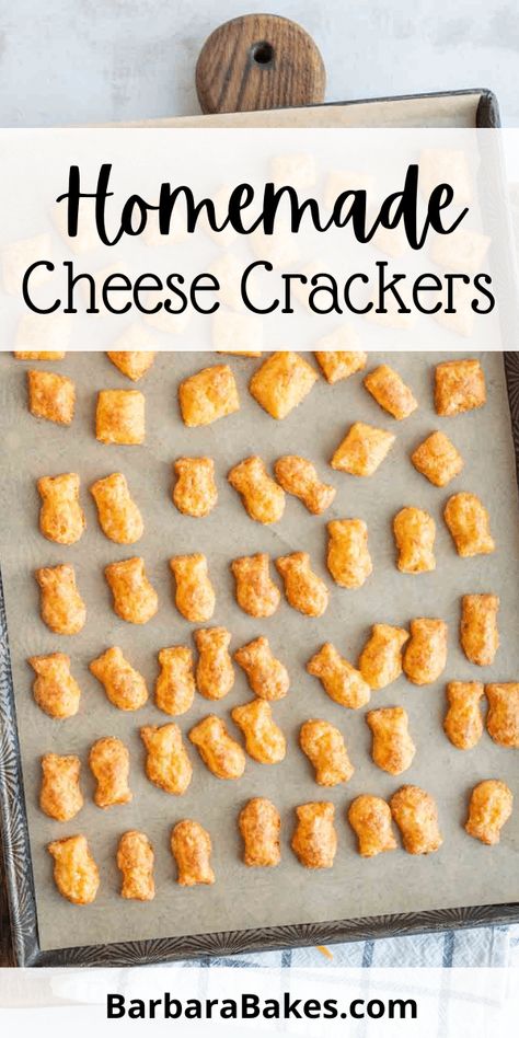 Cheese Crackers Homemade, Easy Cheese Crackers, Cheese Cracker Recipe, Homemade Cheese Crackers, Cheesy Snack, Chocolate Chip Cookie Cake, Homemade Crackers, Snack Craving, Easy Cheese