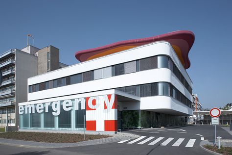 Emergency Pavilion in Teaching Hospital- Czech Republic- DOMY Hospital Design Architecture, Bicycle Room, Hospital Architecture, Healthcare Architecture, Hospital Interior, The Pavilion, Hospital Design, Healthcare Design, Facade Architecture