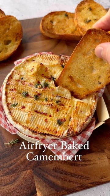 Baked Camembert, Air Fryer Recipes Easy, Air Fryer Recipes Healthy, Think Food, Air Fryer Recipes, Diy Food Recipes, Appetizer Snacks, Say Goodbye, Cooking And Baking