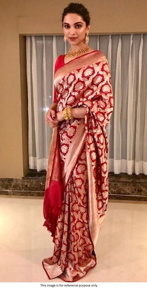 Deepika Padukone Red Saree Look Deepika Padukone Red Saree, Pakistani Sari, Deepika Padukone Saree, Reception Saree, Bridal Sarees South Indian, Banarsi Saree, Wedding Indian, Indian Bridal Dress, Banarasi Silk Saree