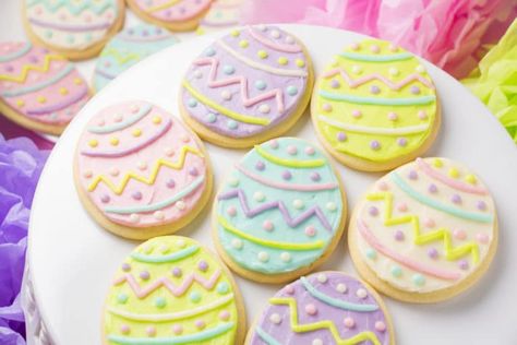 Homemade Easter Egg Cookie Recipe | Savor Recipes Easter Egg Sugar Cookies, Easter Sugar Cookies Decorated, Egg Shaped Cookies, Easter Egg Cake, Egg Cookies, Easter Egg Cookies, Sugar Cookie Decorating, Easter Sugar Cookies, No Egg Cookies