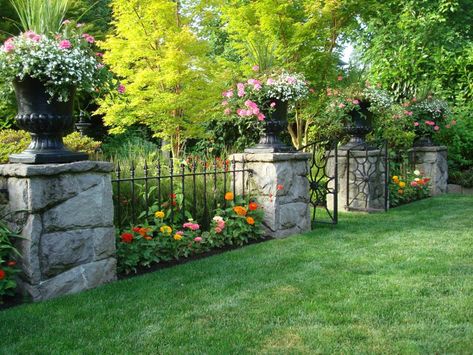 Large Backyard Landscaping, Stone Fence, Hgtv Garden, Atlanta Botanical Garden, Fence Landscaping, Large Backyard, Modern Fence, Water Features In The Garden, Backyard Fences