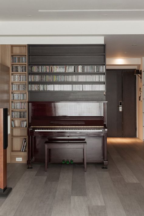 PARTIDESIGN | BANQIAO WOODEN APARTMENT on Behance Piano Living Room Decor, Upright Piano Living Room, Piano Shelves, Piano Interior Design, Standing Piano, Piano Cabinet, Media Shelving, Piano Room Design, Wooden Apartment