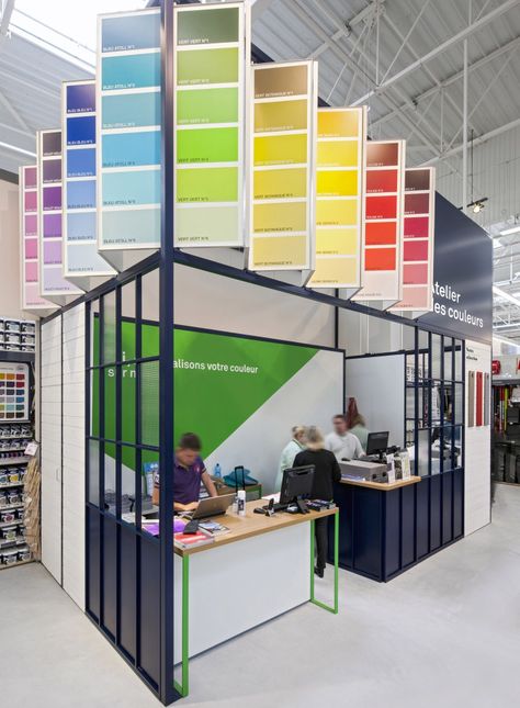 Leroy Merlin Store by Dalziel & Pow, Le Havre – France » Retail Design Blog Paint Display Ideas Retail, Paint Shop Design, Paint Store Design, Paint Shop Interior Design, Paint Branding, Le Havre France, Digital Advertising Design, Retail Store Interior Design, Paint Store