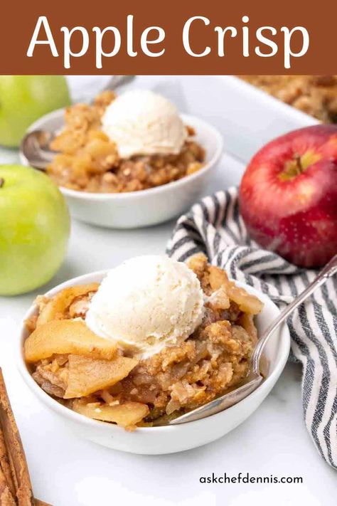 My Old Fashioned Apple Crisp is packed with gooey sweet cinnamon apples and a crunchy brown sugar oat topping. Top it off with a scoop of vanilla ice cream and you've just elevated this simple dessert to legendary status. Old Fashioned Apple Crisp, Best Apple Crisp, Fall Fun Food, Apple Crisp Easy, Apple Rings, Fall Recipe, Apple Crisp Recipes, Trend 2024, Crisp Recipe