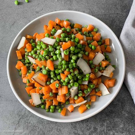 Buttery Frozen Peas And Carrots Recipe in 15 minutes! Frozen Peas And Carrots Recipe, How To Cook Peas, Peas And Carrots Recipe, Frozen Peas And Carrots, Fructose Free, Butter Carrots, Coconut Slice, Peas And Carrots, Carrots Recipe