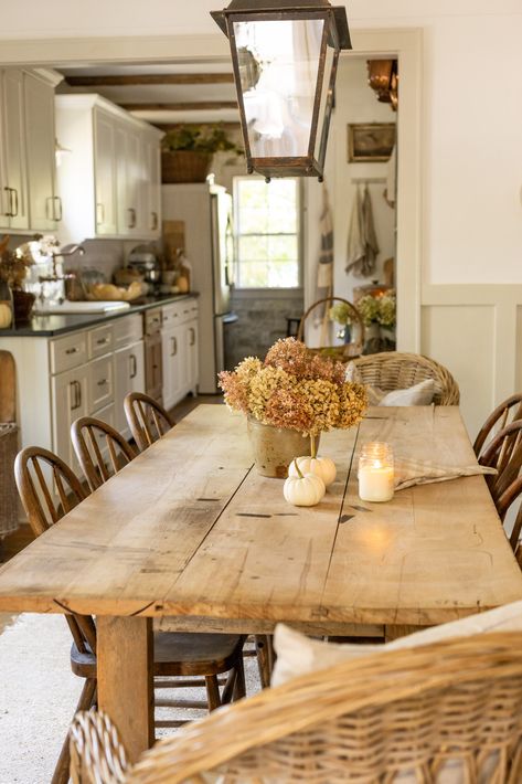 Fall table Rustic Pine Dining Table, Eat In Kitchens With Tables, Small Kitchen Big Table, Big Wooden Kitchen Table, Country Kitchen Table Decor, Kitchen Table Against Wall, Cottage Dinner Table, Cottagecore Dining Table, Farm Table Kitchen