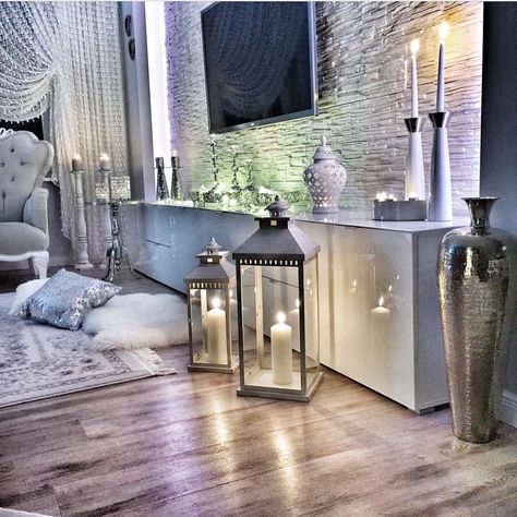 1,409 Likes, 14 Comments - Home Decor🦋 (@elvanabali) on Instagram: “Good night☘️ İyi geceler ☘️#interior123 #interiorstyling #interiordesign #homestyle #homedesign…” Lantern Decor Living Room, Floor Lanterns Decor, Lantern Decor Living, Floor Lanterns, Lantern Decor, Lanterns Decor, Decor Living Room, Large Living Room, Front Room