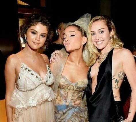 Selena Gomez / Ariana Grande / Miley Cyrus Celebrity Faceclaims, Celebrity Woman, Ariana Grande Fans, Selena G, Ariana Grande Photoshoot, Ariana G, Marie Gomez, Miley Cyrus, Selena Gomez