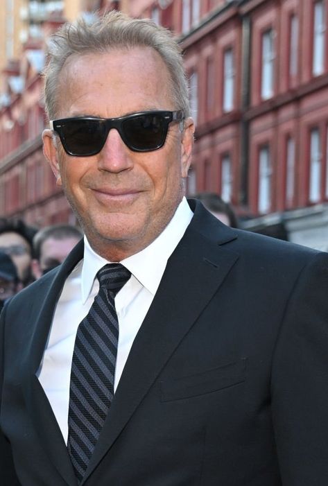 Kelvin Costner Video Call, Kelvin Costner Pictures, Kevin Costner Picture 2024, Kelvin Costner 2023, Kelvin Costner Selfie, Kelvin Costner Pictures 2024, Sandra Bullock Oscar, Ji Chang Wook Photoshoot, Royal Video