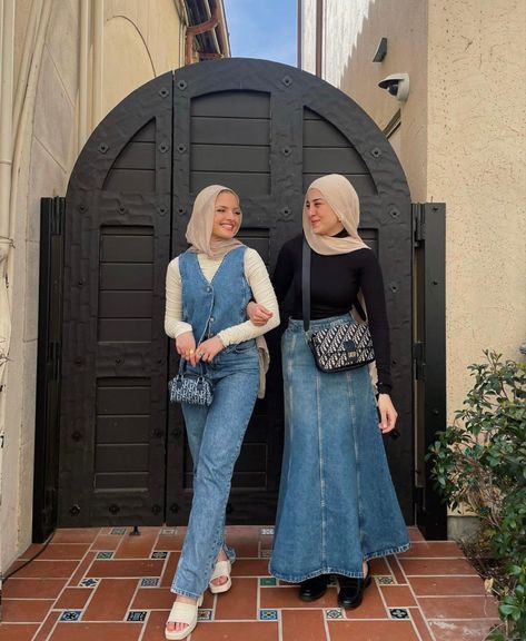 Denim Skirt Outfit For Hijab, Denim Skirt With Hijab, Jeans Skirt Outfit Hijab, Denim Outfit Hijab, Maxi Denim Skirt Outfit, Jeans On Jeans, Summer Hijab Outfits, Outfit Muslim, All Denim Outfits