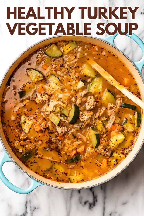 This ground turkey vegetable soup is absolutely packed with hearty and healthy vegetables. It’s filling, satisfying, and incredibly easy to throw together. Lean And Green Vegetable Soup, Soup With Quinoa Vegetable, Ground Turkey And Vegetable Soup, Healthy Turkey Soup, Ground Turkey Vegetable Soup, Vegetable Soup Recipes Healthy, Turkey Vegetable Soup, Ground Turkey Soup, Salads Lunch