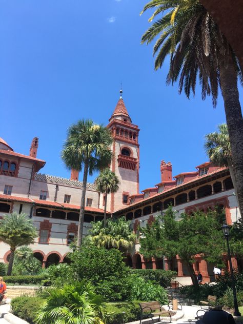 St Augustine Aesthetic, St Augustine Florida Aesthetic, Flagler College, Retro Florida, Saint Augustine Florida, Florida Life, Senior Trip, St Augustine Florida, Saint Augustine