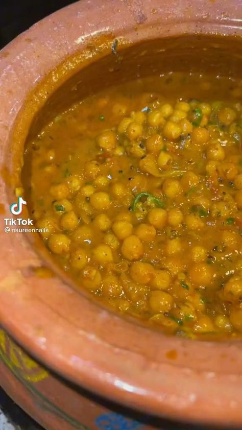 Pin by 2nd Account on Recipes [Video] | Indian cooking recipes, Fair food recipes, Afghan food recipes Channa Recipe Indian Dishes, Chole Paneer Recipe, Chana Recipe Indian Foods, Cholay Recipe, Channa Recipe, Chole Bhature Recipe, Chole Recipe, Achar Recipe, Puran Poli