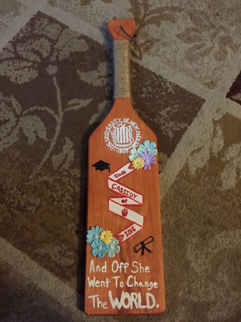 Paddle Ideas Sorority, Senior Week Ideas, Graduation Paddle, 21st Birthday Paddle, Big Lil Gifts, Sorority Graduation, Paddle Ideas, Greek Paddles, Dna Helix