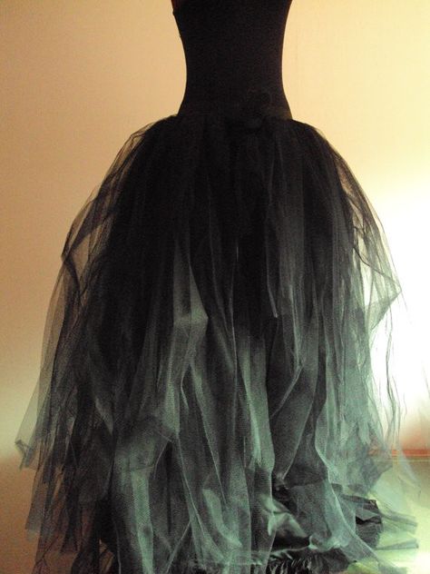 Steampunk Witch, Punk Steampunk, Black Tulle Skirt, Skirt Corset, Bridal Skirt, Tule Rok, Gonna In Tulle, Goth Steampunk, Witch Cosplay