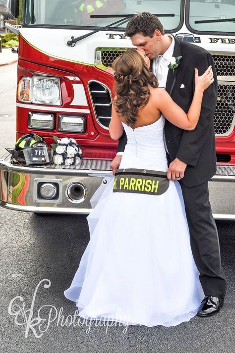 Firefighter wedding Wedding Photo Ideas Firefighter, Firemen Wedding Ideas, First Responder Wedding Ideas, Fire Fighter Engagement Photos Ideas, Fire Truck Wedding Photos, Fireman Engagement Pictures, Firefighter Wedding Decorations, Firefighter Wedding Ideas, Firefighters Wedding