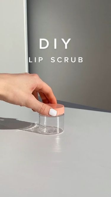 lips lip lipscrub diy diymakeup skincare lipscare scrub naturalbeauty beauty natural naturallipscrubcredits rose.friederike Remedies For Chapped Lips, Diy Lip Mask, Diy Lip Scrub, Lip Care Tips, Aesthetic Routine, Beginner Skin Care Routine, Skincare Goals, Lip Gloss Homemade, Lip Scrub Diy