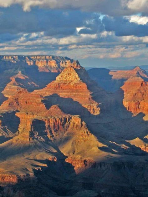 7 AMAZING Things to Do at the South Rim (Grand Canyon) - More Than Just Parks | The Ultimate National Parks Resource South Rim Grand Canyon, Grand Canyon South Rim, National Park Vacation, Grand Canyon National Park, The Grand Canyon, Bryce Canyon, Scenic Beauty, Visitor Center, Summer 2024